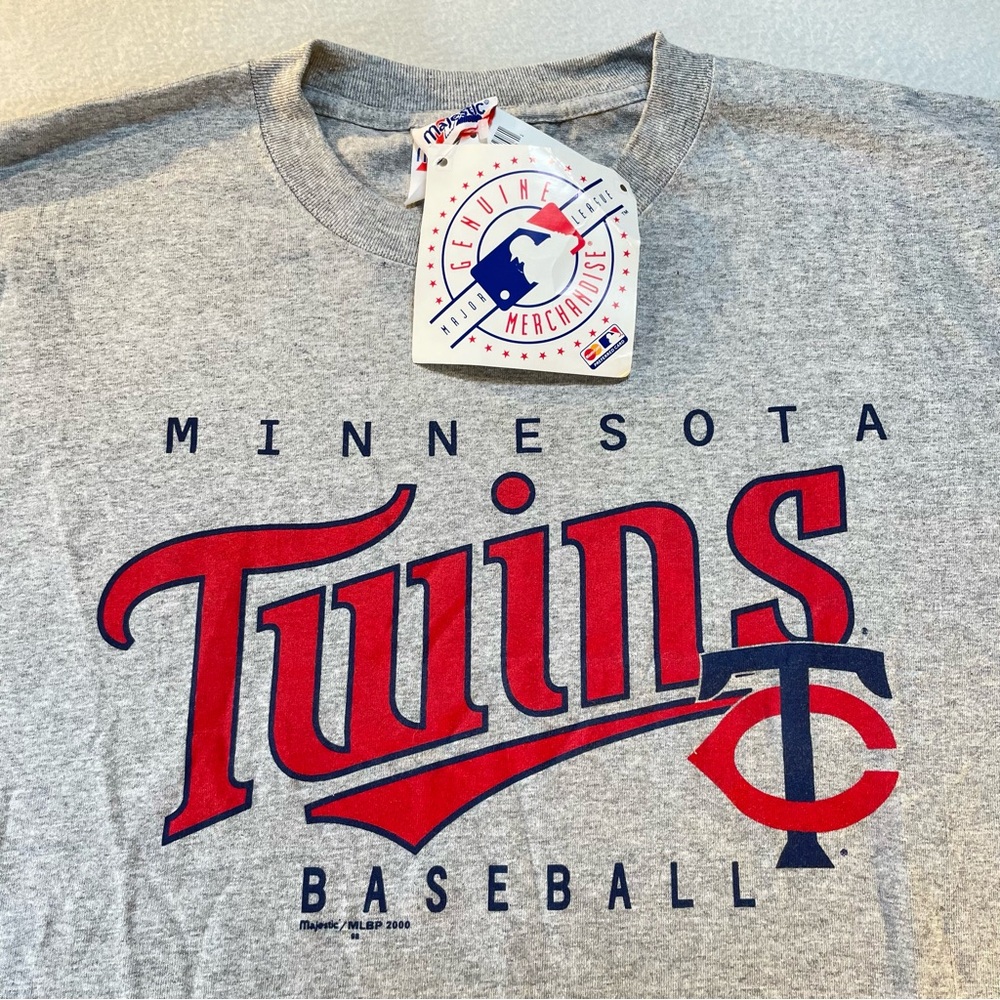 Vintage Majestic Minnesota Twins Baseball T Shirt Size Large 2000 NWT!